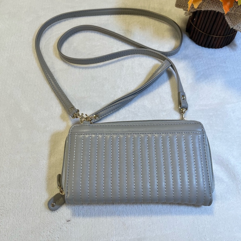 Quilted Gray Women’s Crossbody Bag with Detachable Strap